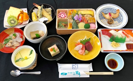 写真:法要膳(10品)